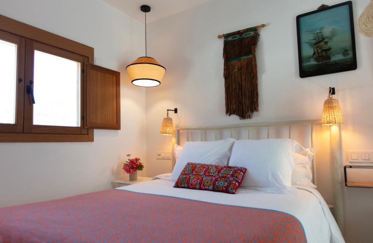 Hostal Mar Y Sal (Adults Only) Sant Josep de sa Talaia Exterior photo